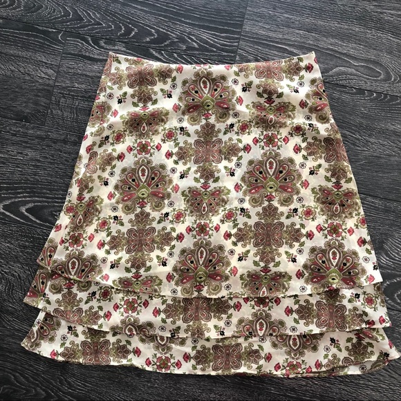 Nicole Dresses & Skirts - Fun patterned skirt